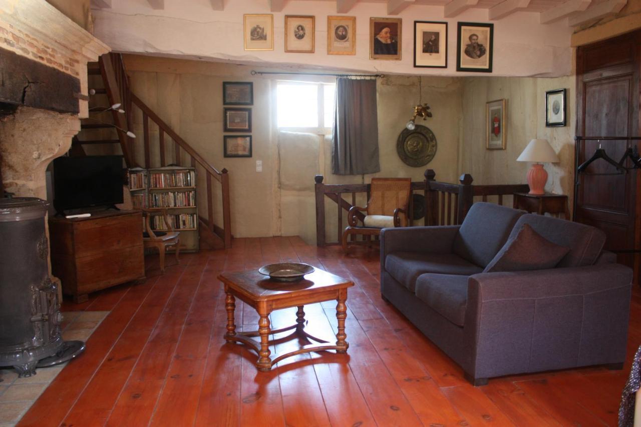 Апартаменты L' Ancien Relais De Poste Henri Кастельжалу Экстерьер фото